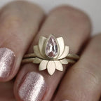Elegant Vintage Pink Zirconia Inlay Lotus Flower Ring Set