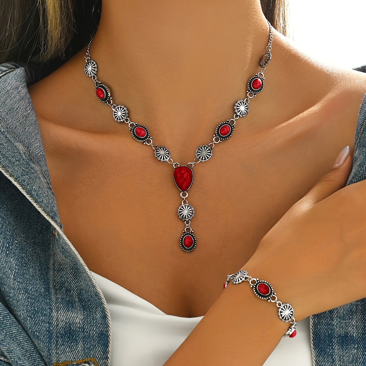 Boho-Set aus Halskette und Armband mit Türkis und silbernen Blüten